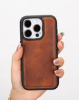 iphone 15 pro lucca leather phone case antique brown 04