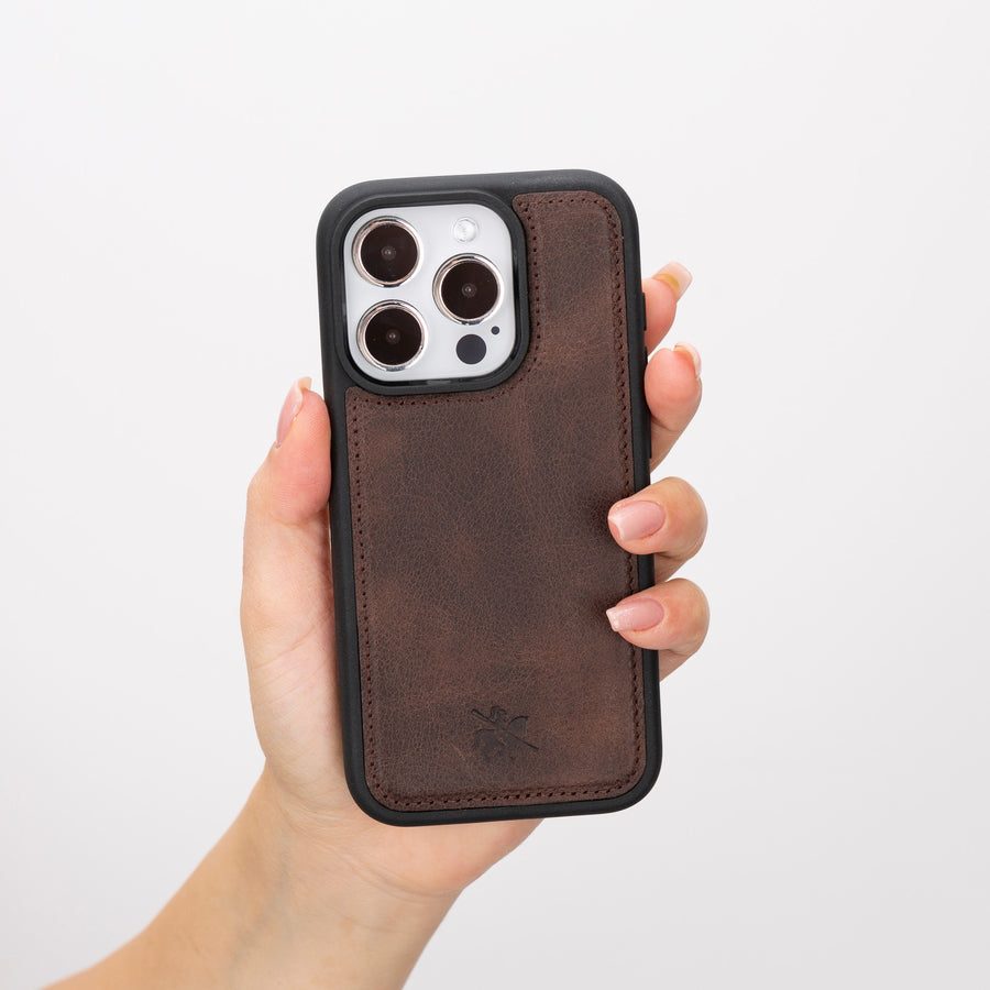 iphone 15 pro lucca leather phone case coffee brown 06