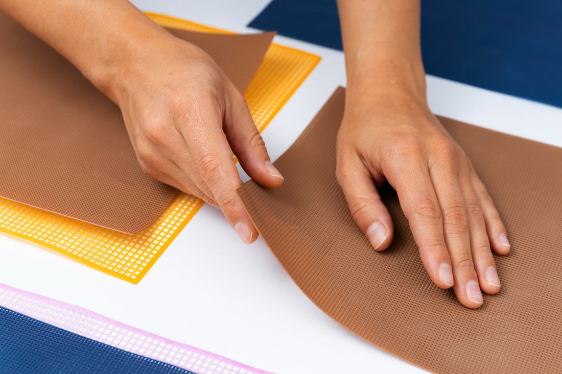 Leather vs. Silicone: Why a Premium Leather Case is the Best Choice for Your Smartphone