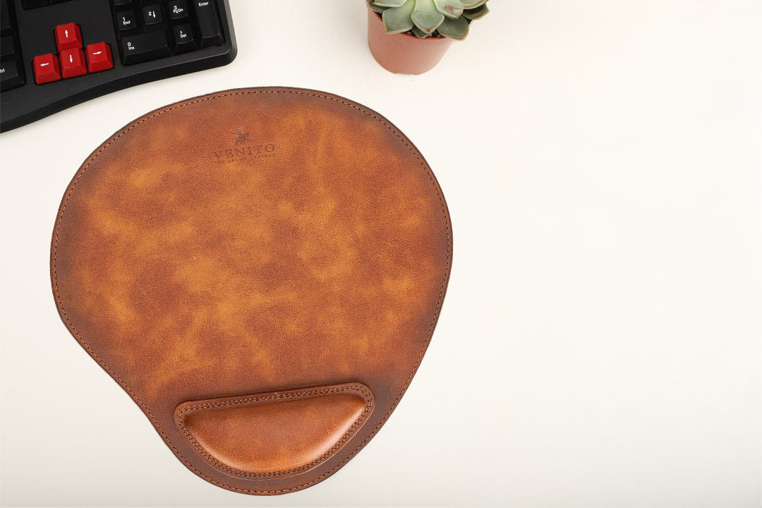 Venito Leather Office Accessories: Reflect Your Style in Your Workspace