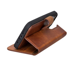 Funda tipo billetera de cuero desmontable con bloqueo RFID Ravenna para iPhone 13 Pro