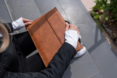 Venito Massa 13.3'' Leather Sleeve