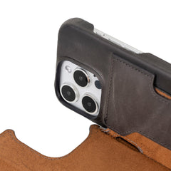 Funda tipo billetera de cuero con bloqueo RFID Florence para iPhone 15 Pro