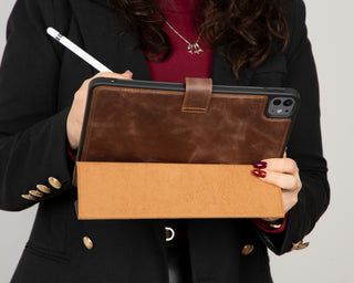 Pissa Leather iPad Pro 13" (2024) Case