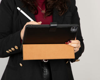 Pissa Leather iPad Pro 11" (2024) Case