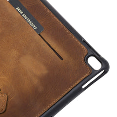 Funda tipo cartera de cuero Lecce para iPad Pro 10.5 (2017)