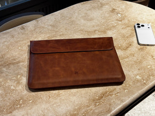 Venito Massa 13.3'' Leather Sleeve