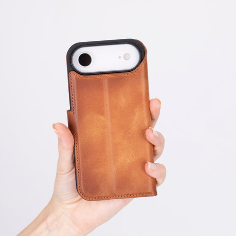 Funda tipo billetera de cuero desmontable con bloqueo RFID Ravenna para iPhone 15 Plus