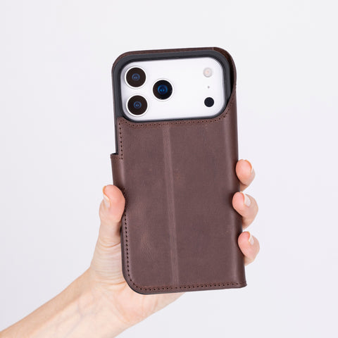 Funda tipo cartera de cuero desmontable con bloqueo RFID Ravenna para iPhone 15 Pro Max