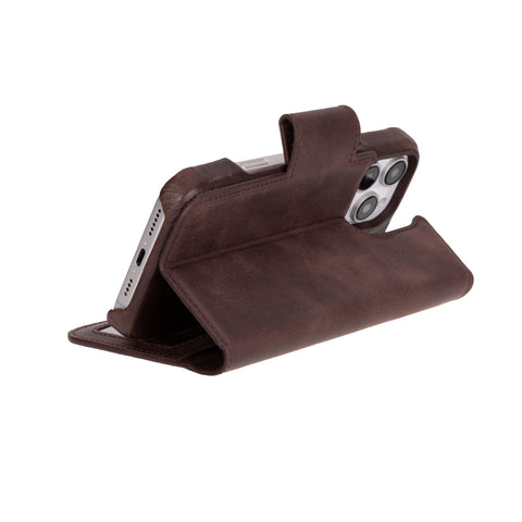 Funda tipo billetera de cuero desmontable con bloqueo RFID Ravenna para iPhone 15 Pro