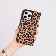 Funda tipo billetera de cuero con bloqueo RFID Florence para iPhone 15 Pro
