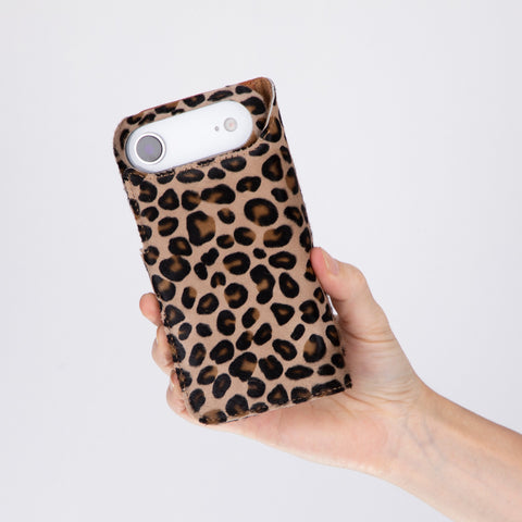 Funda tipo billetera de cuero con bloqueo RFID Florence para iPhone 15 Plus