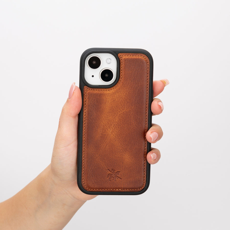 Lucca Snap On Leather Case for iPhone 15