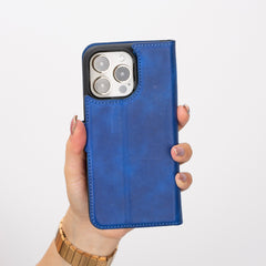 Funda tipo cartera de cuero desmontable con bloqueo RFID Ravenna para iPhone 15 Pro Max