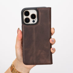 Funda tipo cartera de cuero desmontable con bloqueo RFID Ravenna para iPhone 15 Pro Max